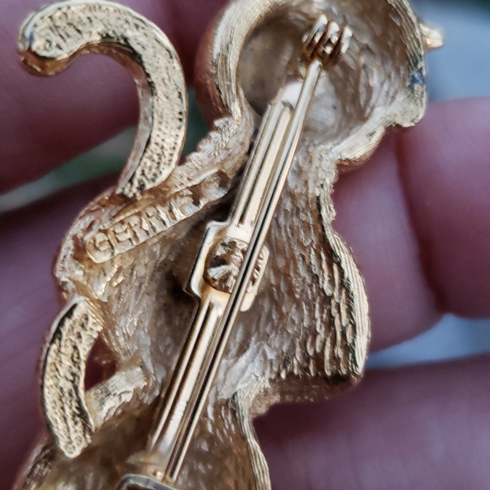 Vtg Baret Sweater Wearing Gerry's Kitty Cat Figural Gold Rhinestone Brooch Pin - Picture 6 of 11